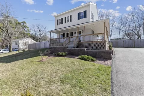 85 Nadeau Dr, Wrentham, MA 02093