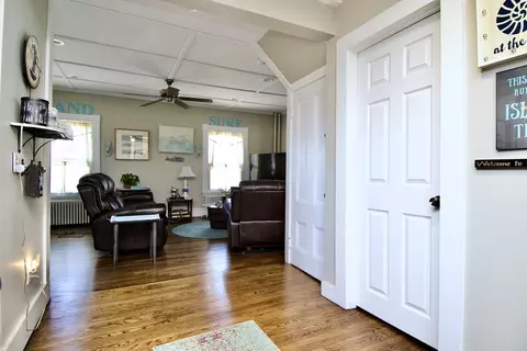 25 Perkins St, Gloucester, MA 01930 photo 6