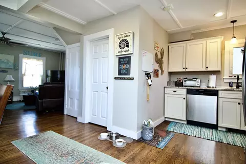25 Perkins St, Gloucester, MA 01930 photo 5