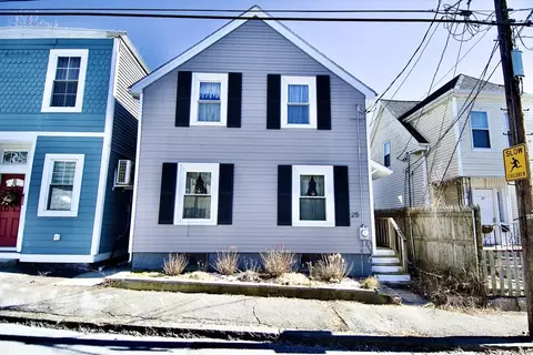 25 Perkins St, Gloucester, MA 01930