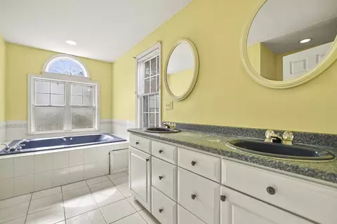 496 E Central St, Franklin, MA 02038 photo 16