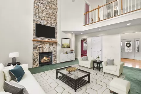 496 E Central St, Franklin, MA 02038 photo 3