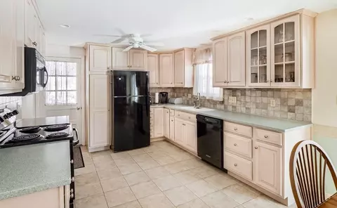 48 Brookside Dr, Holden, MA 01522 photo 8