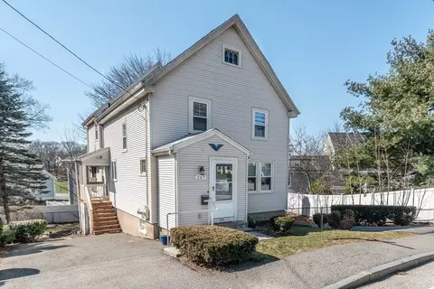 Exterior - 207 Webster St, Needham, MA 02494 photo 2 of 3