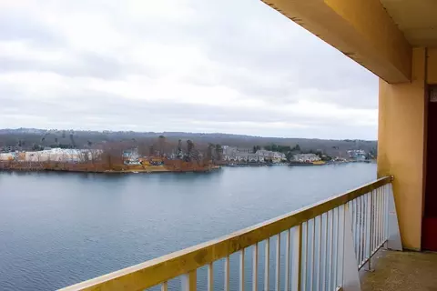 65 Lake Ave #816, Worcester, MA 01604