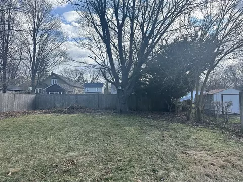 85 Barber St, Springfield, MA 01109 photo 18