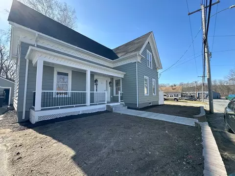 23 Grove St, Millbury, MA 01527