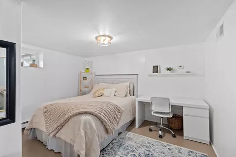 Bedroom - 189 Wompatuck Rd, Hingham, MA 02043 photo 4 of 4