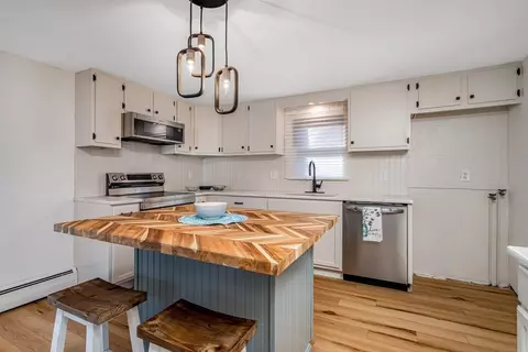 Kitchen - 29 Depot Rd, Ashburnham, MA 01430 photo 2 of 4