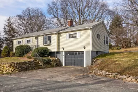 63 Nash Memorial Rd, Abington, MA 02351