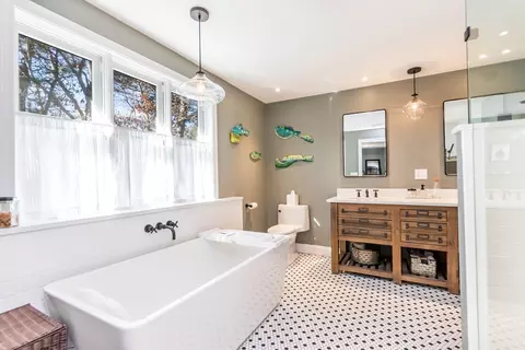 Bath - 2 Blackmore Pond Way, Wareham, MA 02576 photo 2 of 5