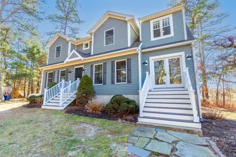 Exterior - 2 Blackmore Pond Way, Wareham, MA 02576 photo 2 of 6