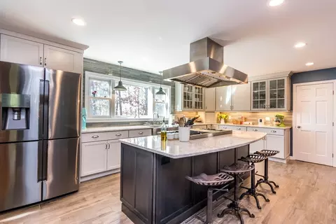 Kitchen - 2 Blackmore Pond Way, Wareham, MA 02576 photo 2 of 5
