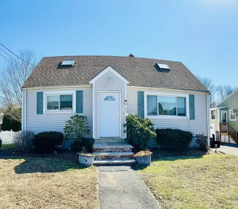 25 Esquire Dr, Peabody, MA 01960