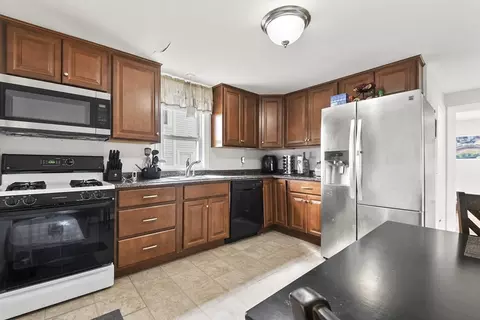 239 Jepson St, Fall River, MA 02723 photo 8