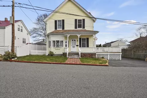 22 Mckinley Ave, Somerset, MA 02726
