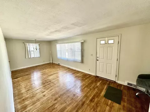 61 Stanhope Rd, Springfield, MA 01109 photo 5