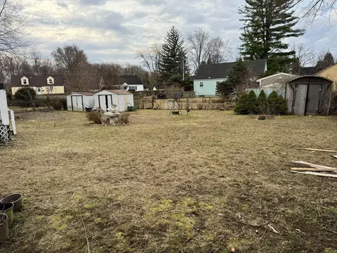 61 Stanhope Rd, Springfield, MA 01109 photo 14