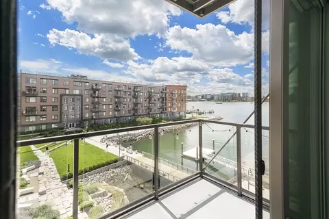 65 Lewis St #401, Boston, MA 02128