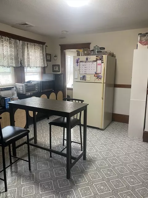 571 Britton St, Chicopee, MA 01020 photo 5