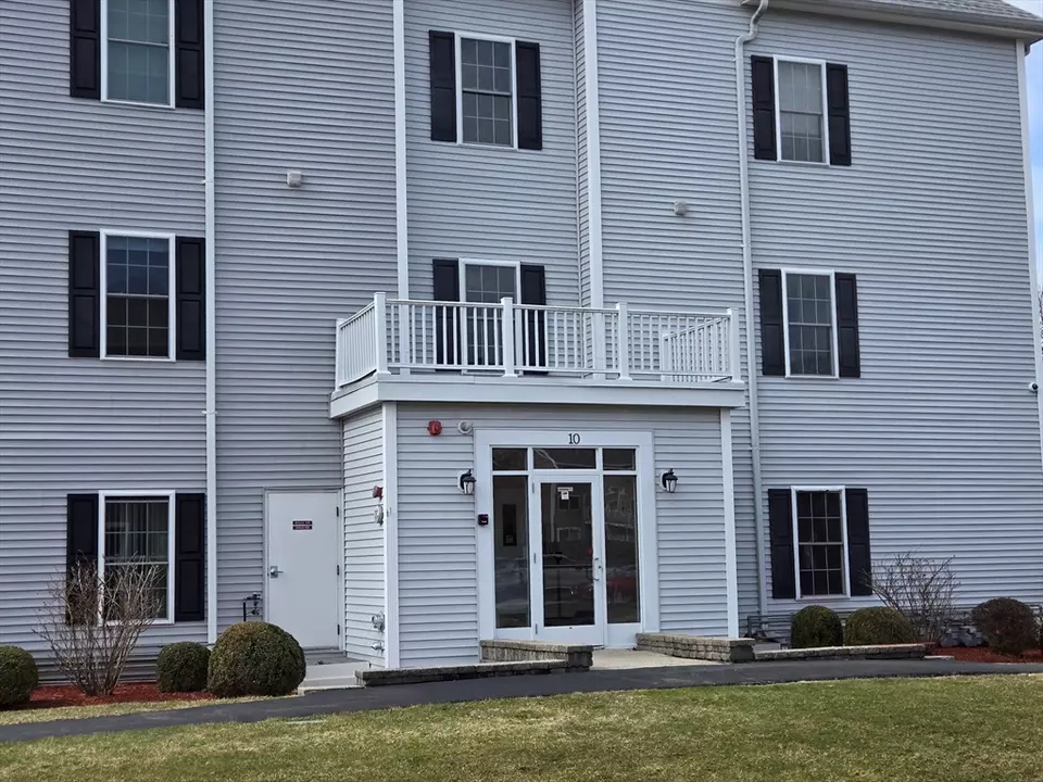 10 Felton 103, Brockton, MA 02301 3 Photos Movoto