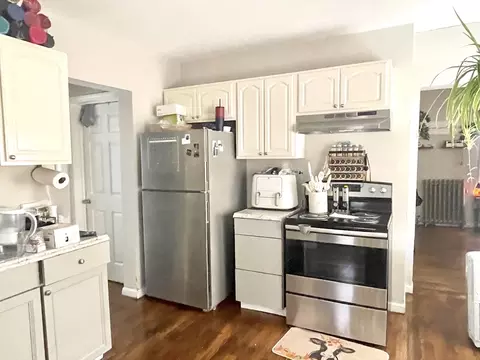 Kitchen - 23 Parkwood St, Springfield, MA 01108 photo 3 of 4