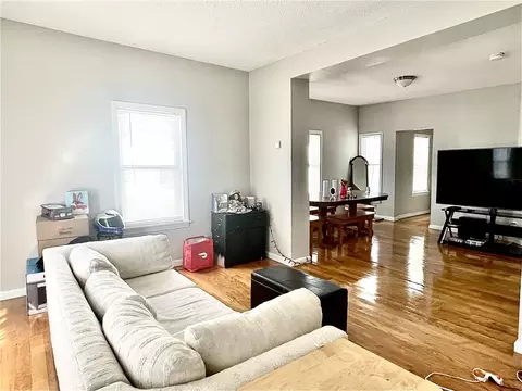 Living - 23 Parkwood St, Springfield, MA 01108 photo 2 of 3