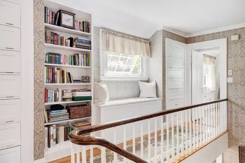 Entry Way - 176 Underwood St, Fall River, MA 02720 photo 6 of 7