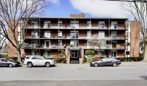 45 Oval Rd #22, Quincy, MA 02170