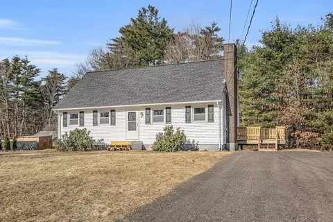 57 W Elm St, Townsend, MA 01474