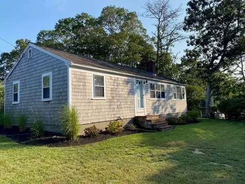 2 Ebb Rd, Dennis, MA 02660