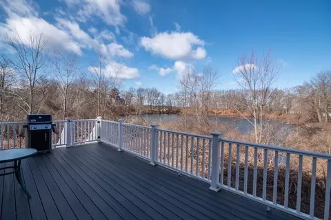 Exterior - 20 Devonshire St, Lawrence, MA 01843 photo 4 of 5