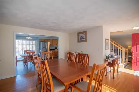Dining - 20 Devonshire St, Lawrence, MA 01843 photo 2 of 4