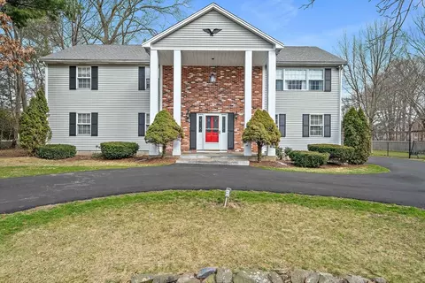 38 Roosevelt St, Braintree, MA 02184