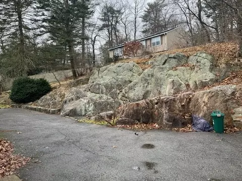 126 Colon St, Beverly, MA 01915 photo 5