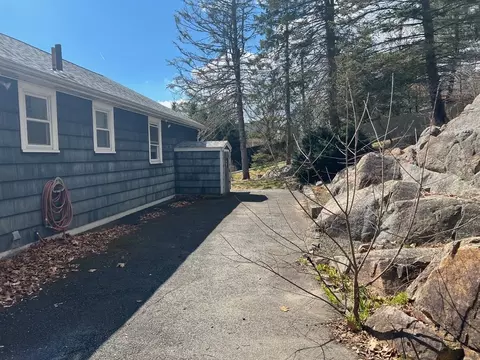 126 Colon St, Beverly, MA 01915 photo 27