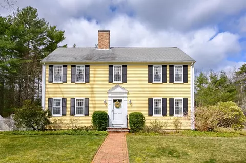 5 Old Coach Way, Duxbury, MA 02332