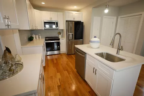 4 E Burnside Ave, Lowell, MA 01850 photo 4