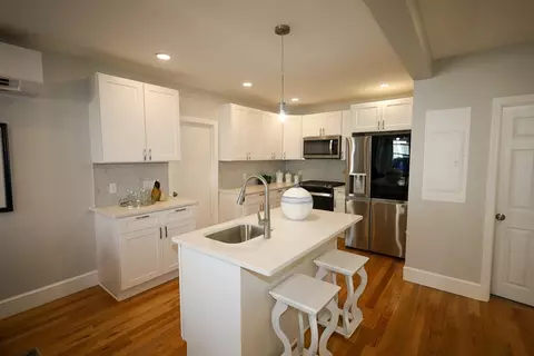 4 E Burnside Ave, Lowell, MA 01850 photo 3