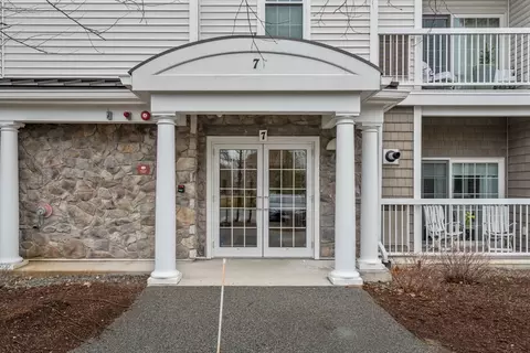 7 Augustus Ct #1010, Reading, MA 01867
