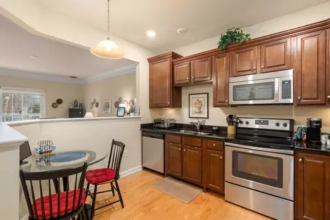 7 Augustus Ct #1010, Reading, MA 01867 photo 4