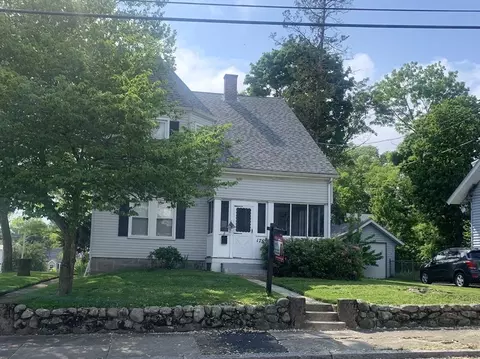 176 Garden St, Fall River, MA 02720 photo 3