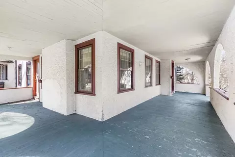 Exterior - 98 Forest Park Ave, Springfield, MA 01108 photo 3 of 4