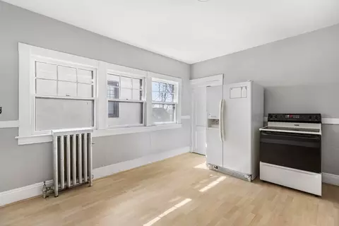 Entry Way - 98 Forest Park Ave, Springfield, MA 01108 photo 3 of 4