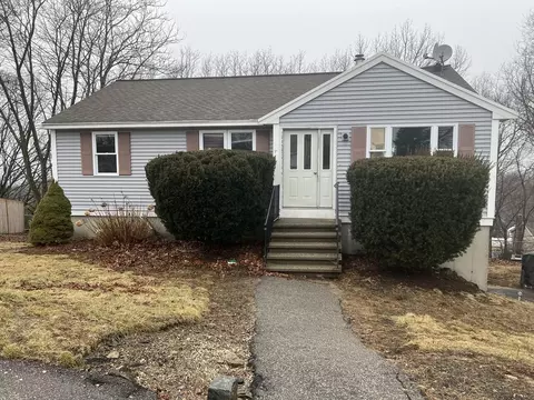 12 Skyview Ln, Woburn, MA 01801