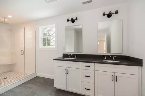 Bath - 3 Juniper St, Ipswich, MA 01938 photo 2 of 4