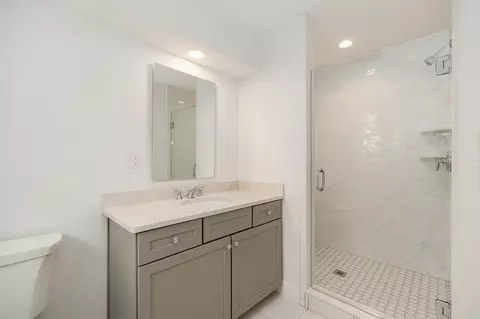 Bath - 3 Juniper St, Ipswich, MA 01938 photo 4 of 4