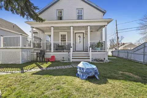 1051 Stafford Rd, Fall River, MA 02721 photo 4
