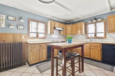 1051 Stafford Rd, Fall River, MA 02721 photo 7
