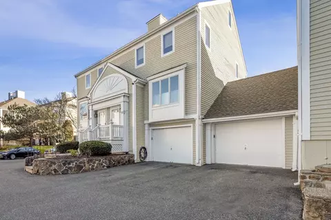 37 Constitution Ln #13, Danvers, MA 01923 photo 2